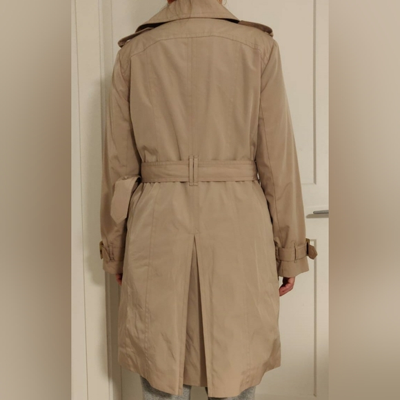 London Fog trench coat - Picture 3 of 5